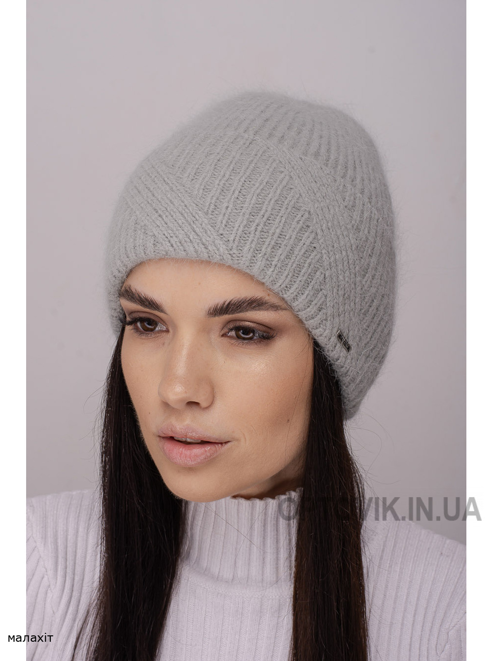 Жіноча шапка-ковпак з відворотом Матрiца