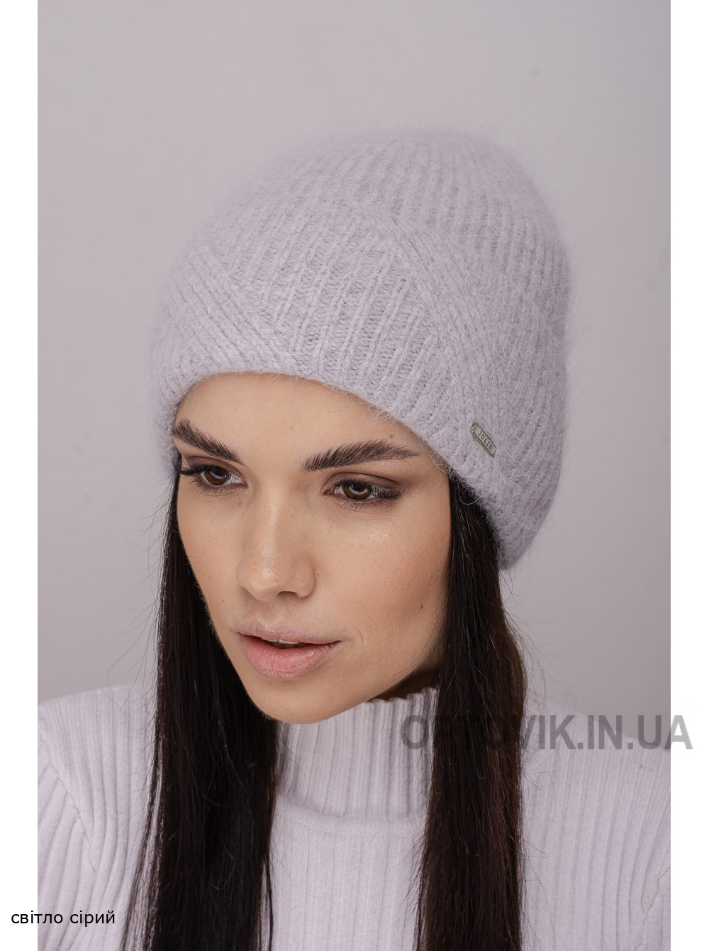 Жіноча шапка-ковпак з відворотом Матрiца