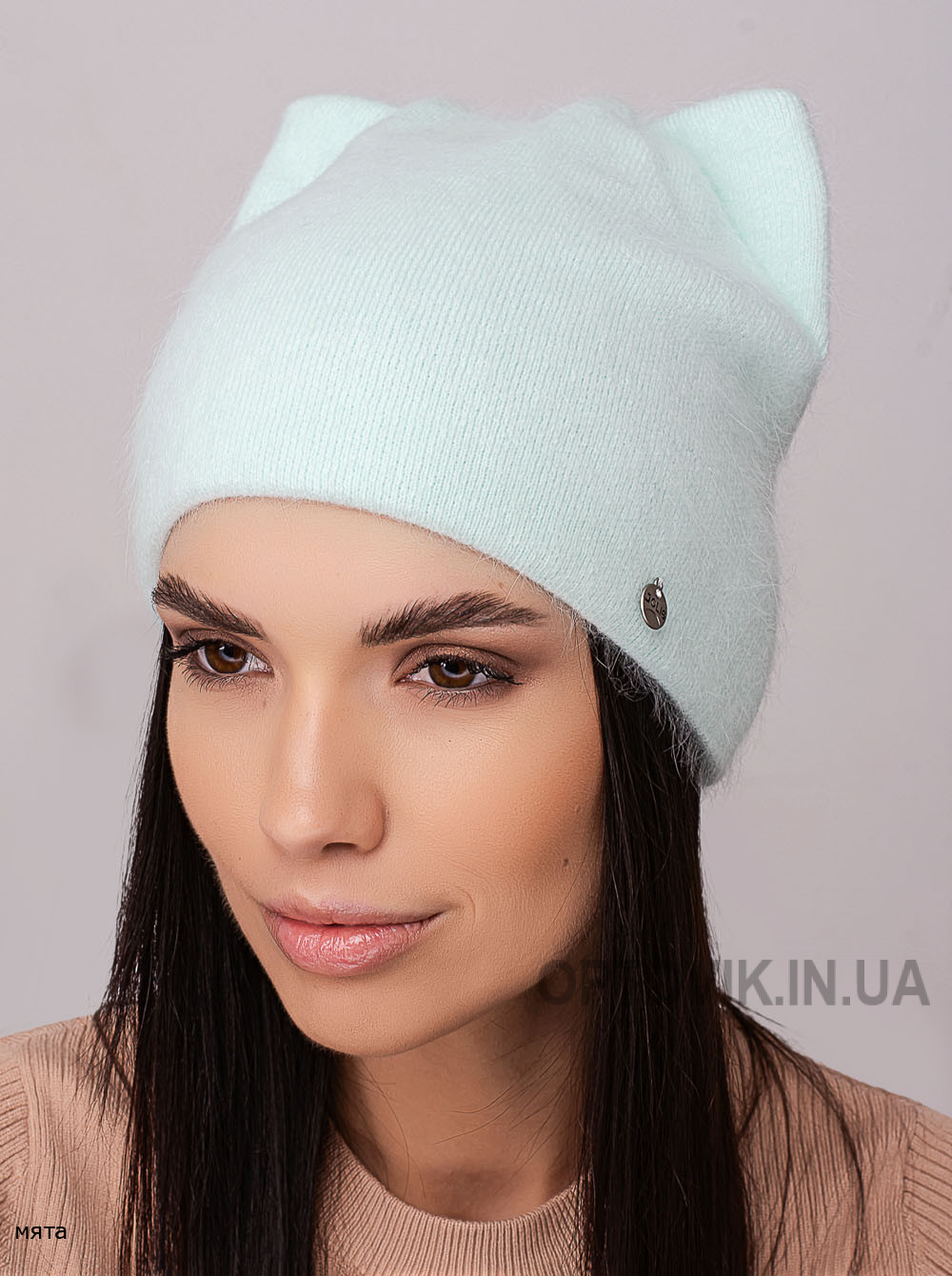 Женская шапка Багира
