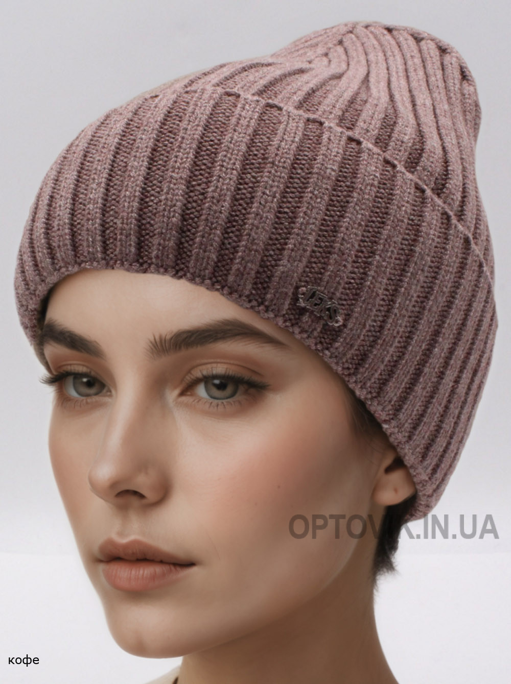 Женская шапка-колпак с отворотом Манго